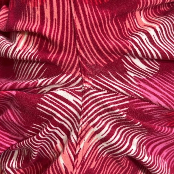 Lularoe Leggings Pants Red Patterned Hearts Womens Size OS One Size - Picture 9 of 10